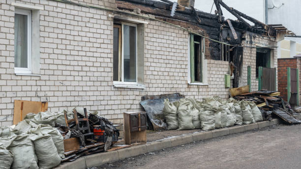24/7 Emergency Fire Damage Removal experts in Crooked Lake Park, FL
